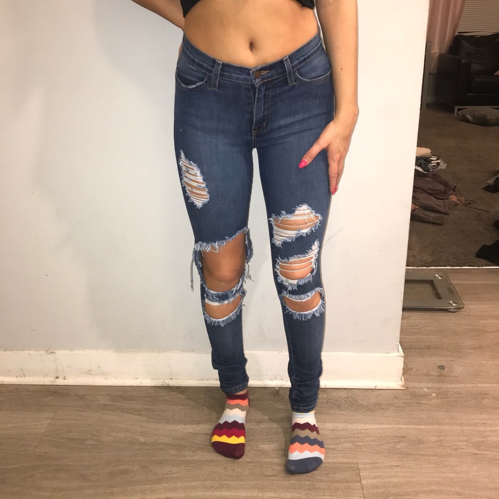 Fashion nova ripped jeans